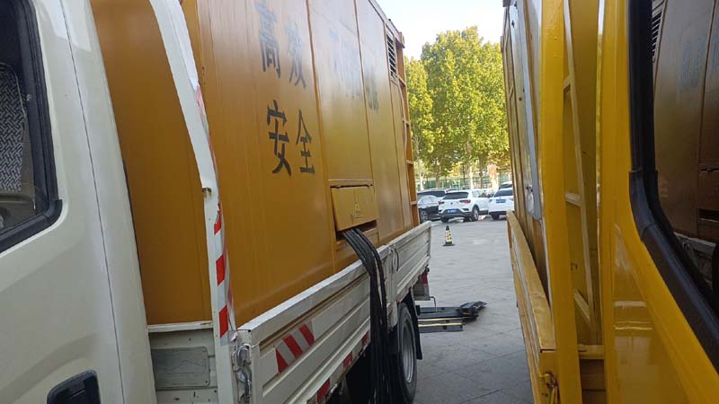 薛城如何判断柴油发电机组和UPS电源的切换时间是否符合要求？
